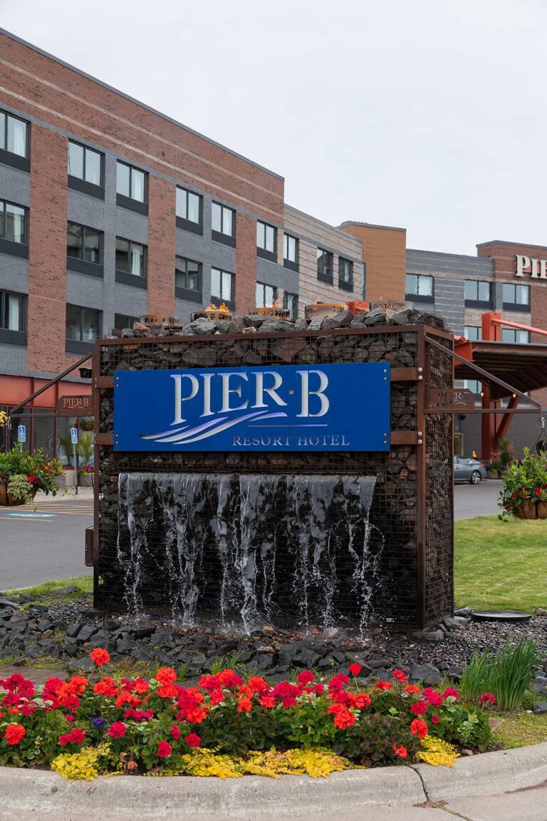 The front sign for Pier B resort in Duluth, MN.